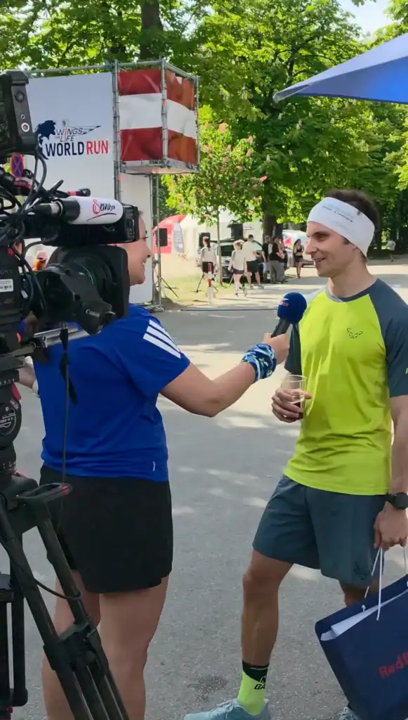 Mentale Energie unter Belastung im Wettkampf - Martin Ziekel beim Interview von Wings for Life App Run in Salzburg Volksgarten